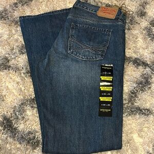 New with tags men’s Stetson low rise boot leg rocker jeans 36x36